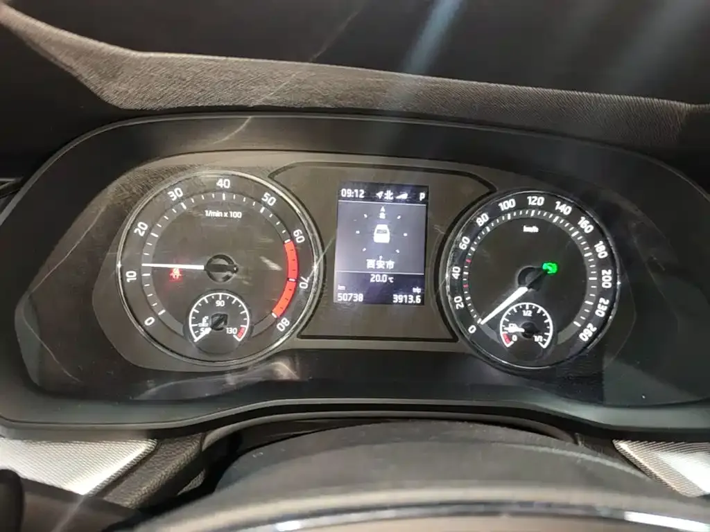 Skoda Octavia — фото 6