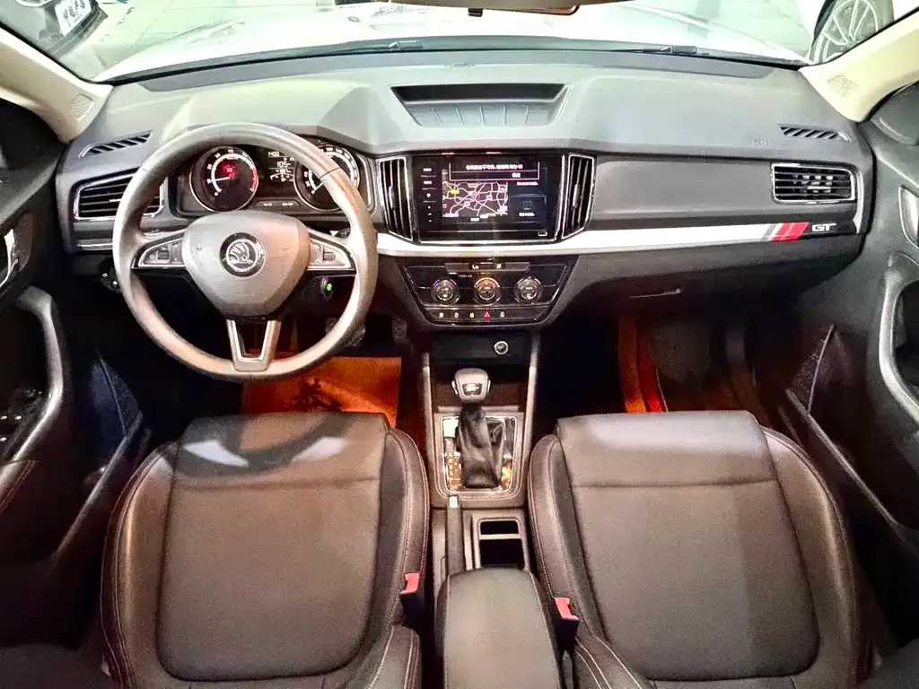 Skoda Kamiq — фото 7