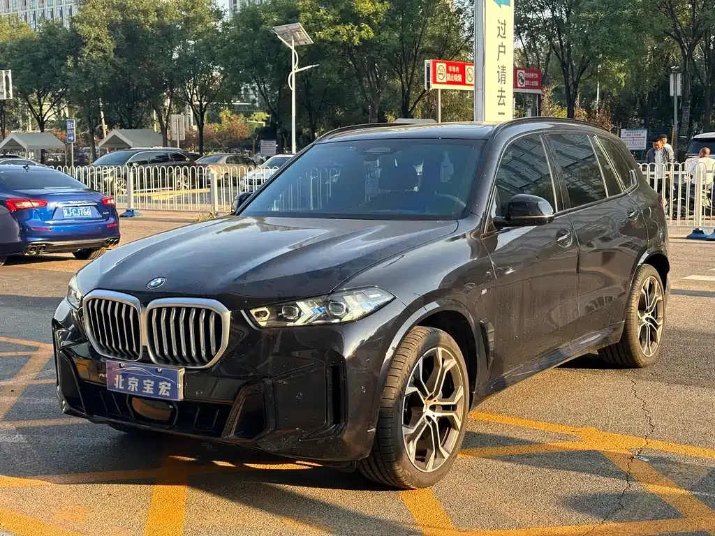 BMW X5 — фото 1