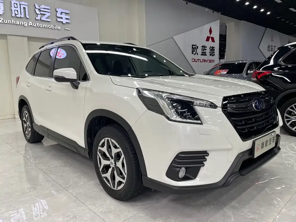 Subaru Forester — фото 10