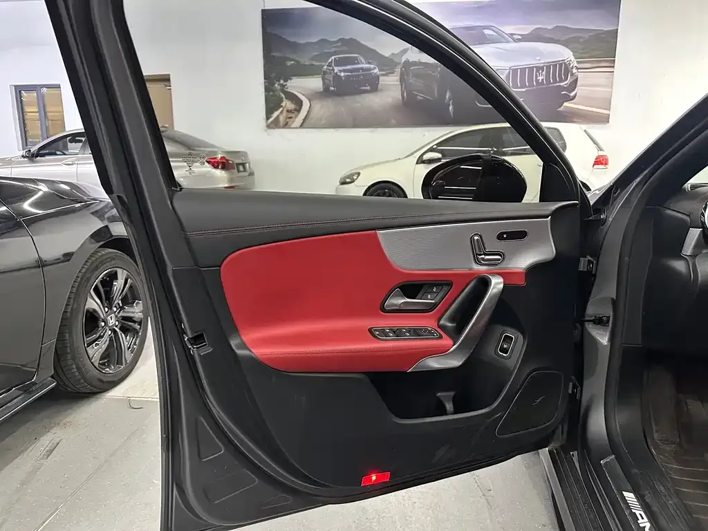 Mercedes-Benz A-Class AMG — фото 9