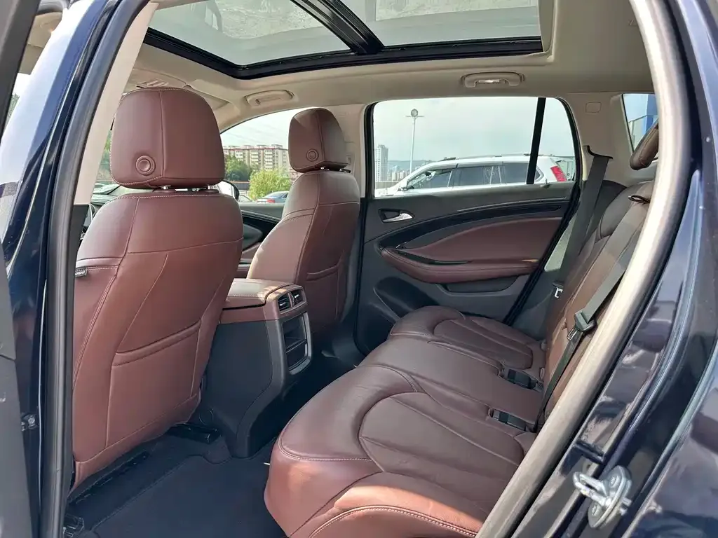 Buick Envision Plus — фото 8