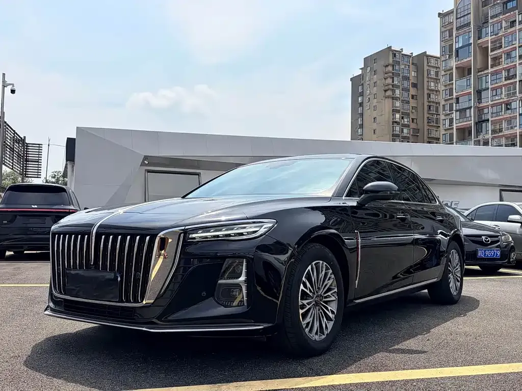 Hongqi H5 — фото 1