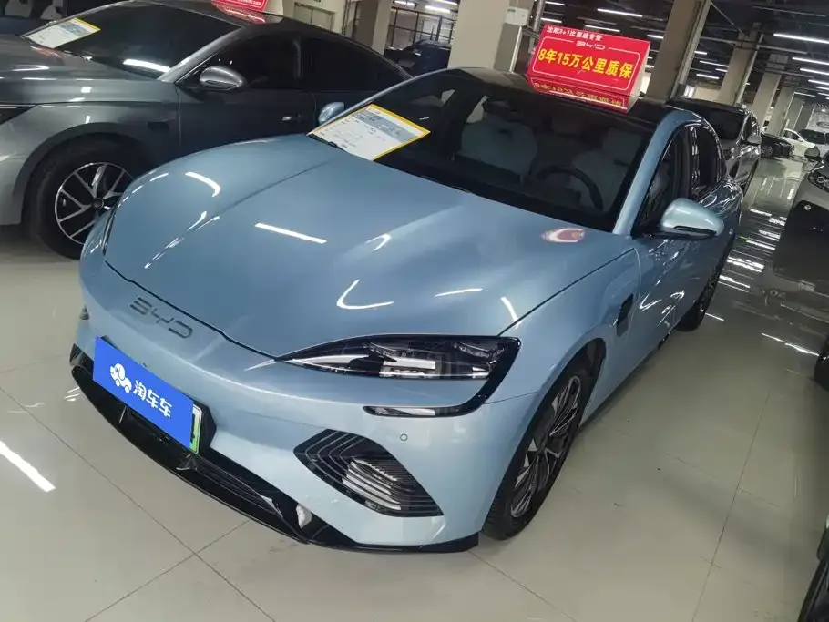 BYD Seal — фото 1
