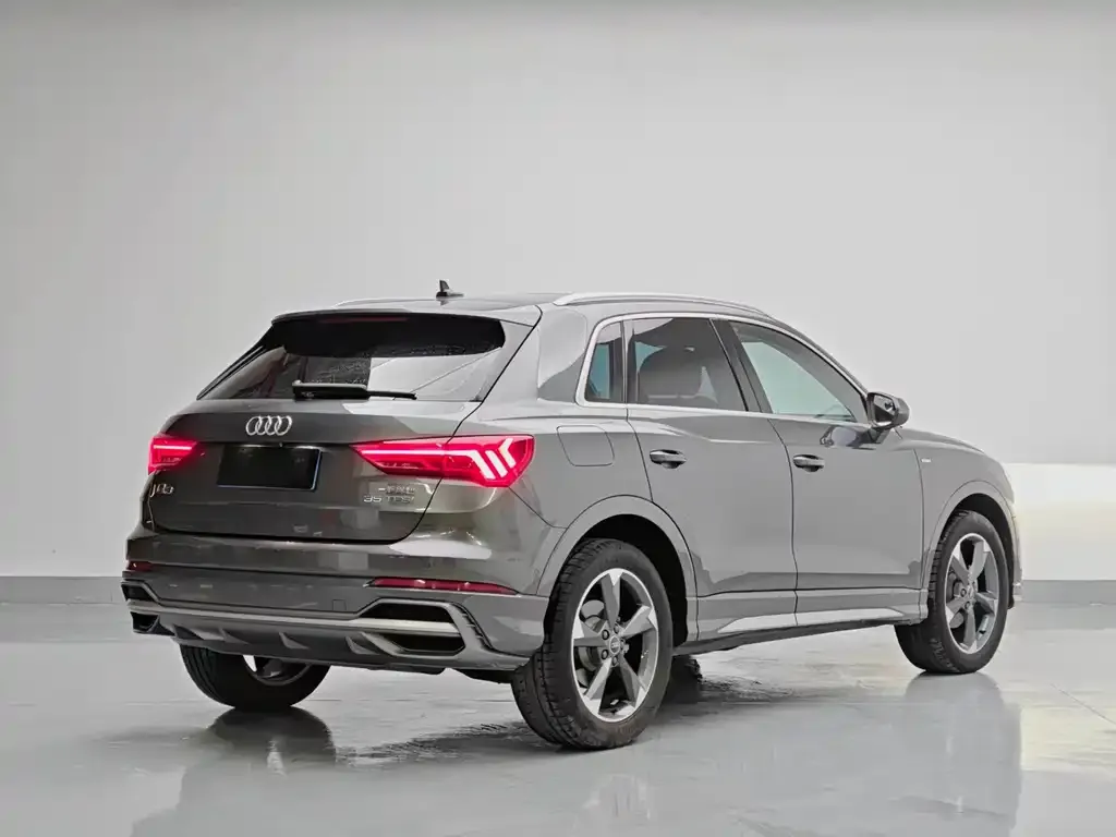 Audi Q3 — фото 7