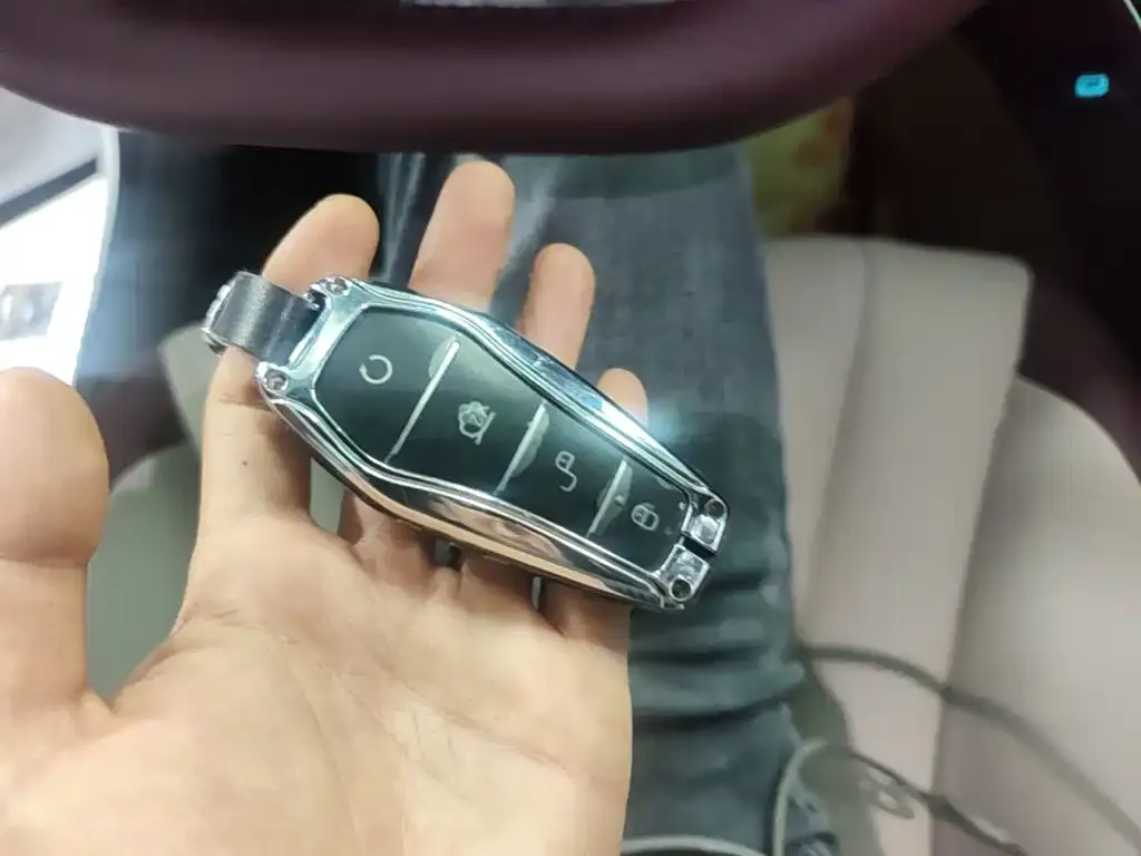 BYD Seal — фото 3