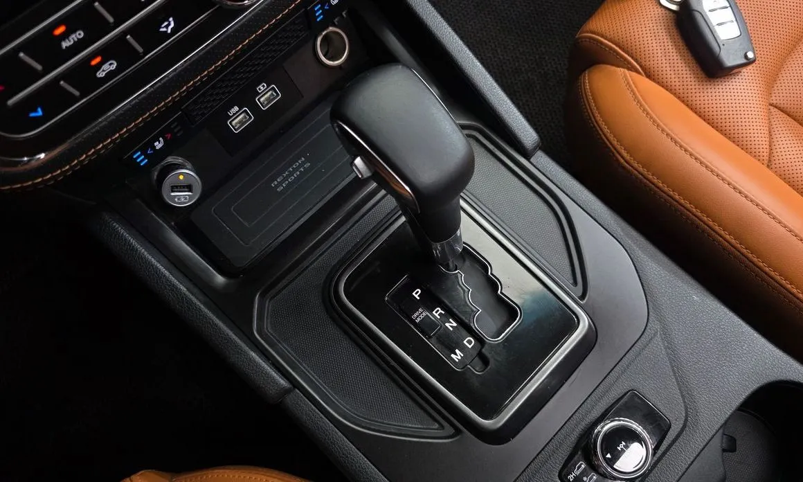 KG Mobility (Ssangyong) Rexton — фото 10