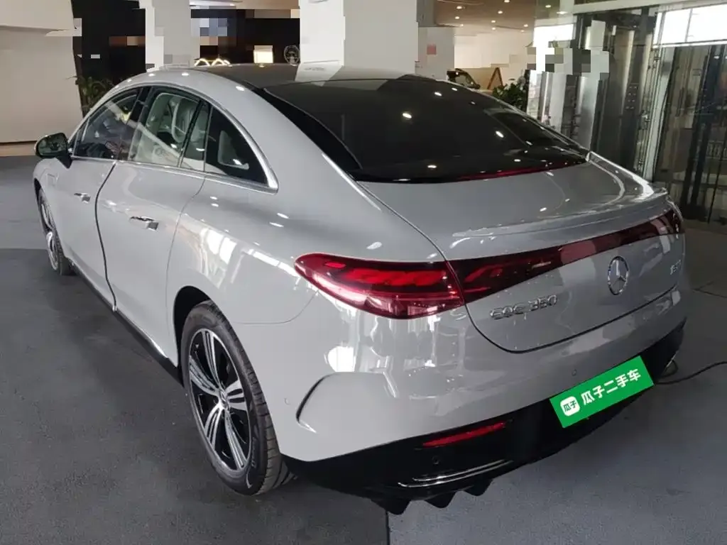 Mercedes-Benz EQE — фото 3
