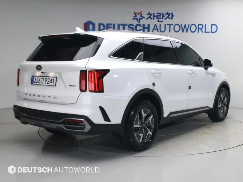 Kia Sorento — фото 9