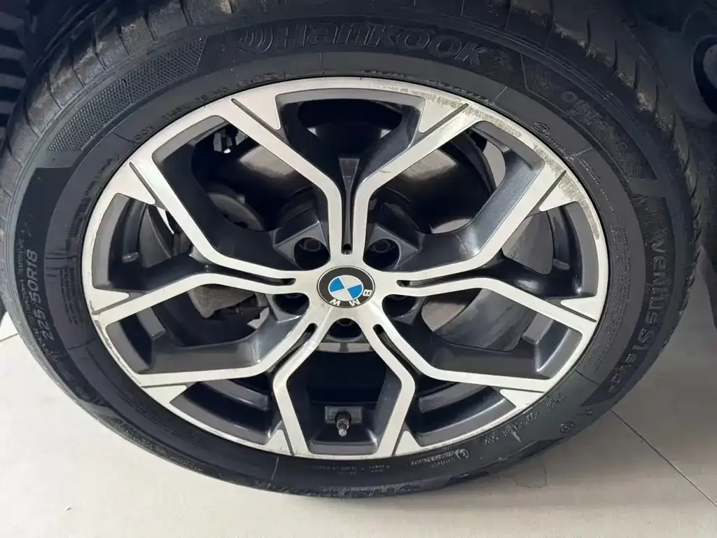 BMW X1 — фото 8