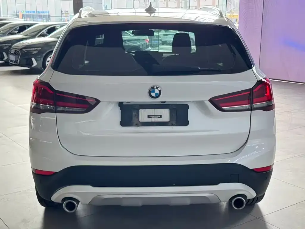 BMW X1 — фото 2