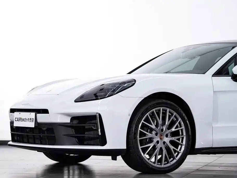 Porsche Panamera — фото 10