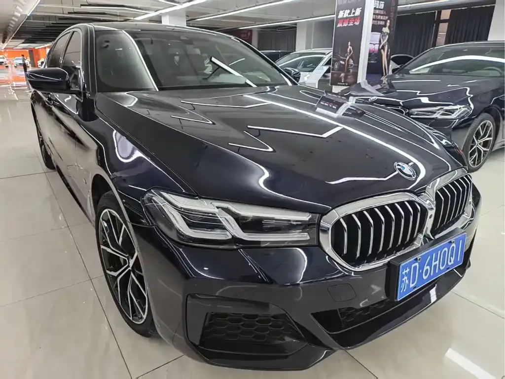 BMW 5 Series — фото 1