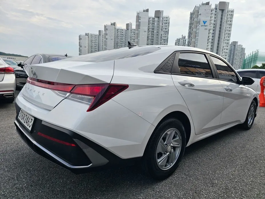 Hyundai AVANTE — фото 9