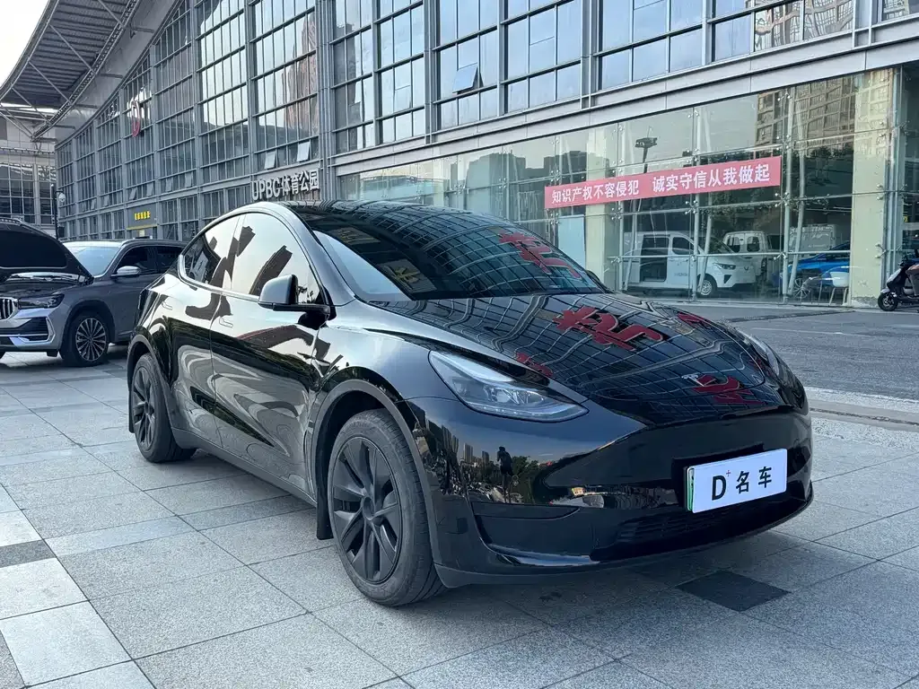Tesla Model Y — фото 4