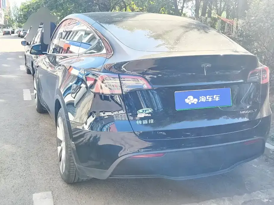 Tesla Model Y — фото 7