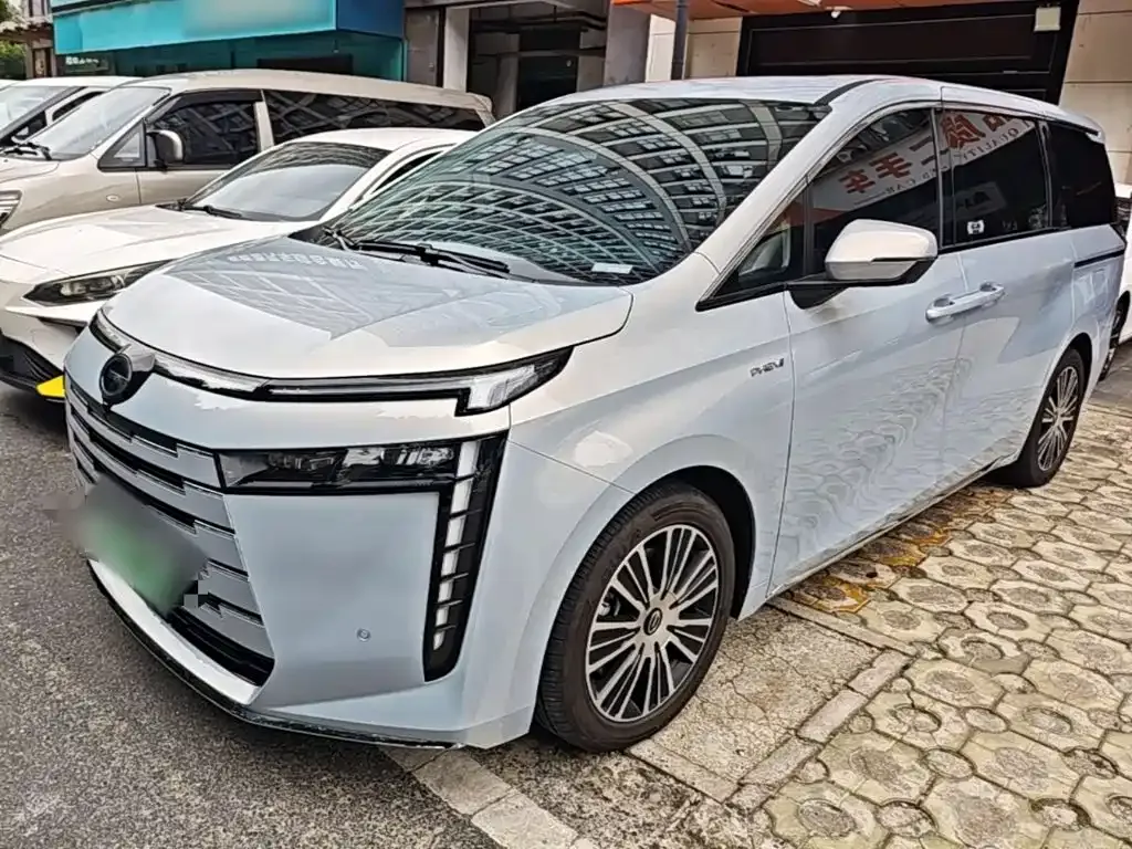 GAC Motor Trumpchi E8 PHEV — фото 1