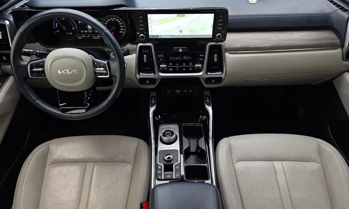 Kia Sorento — фото 9