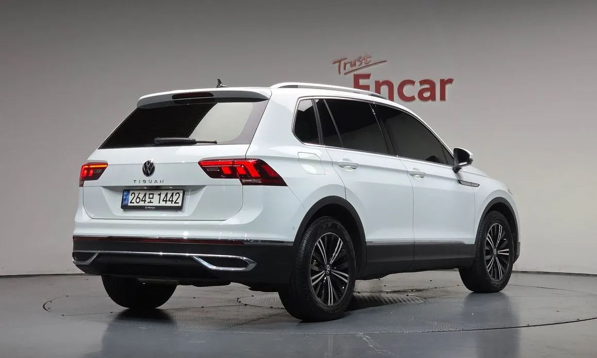 Volkswagen Tiguan — фото 7