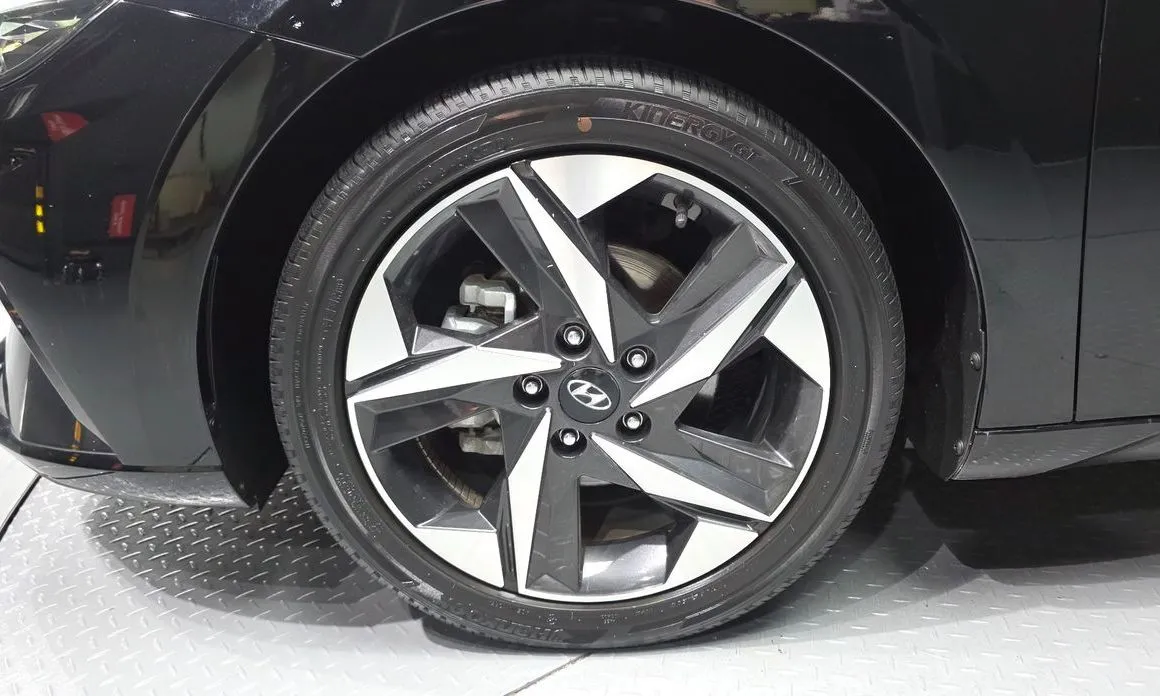 Hyundai AVANTE — фото 10