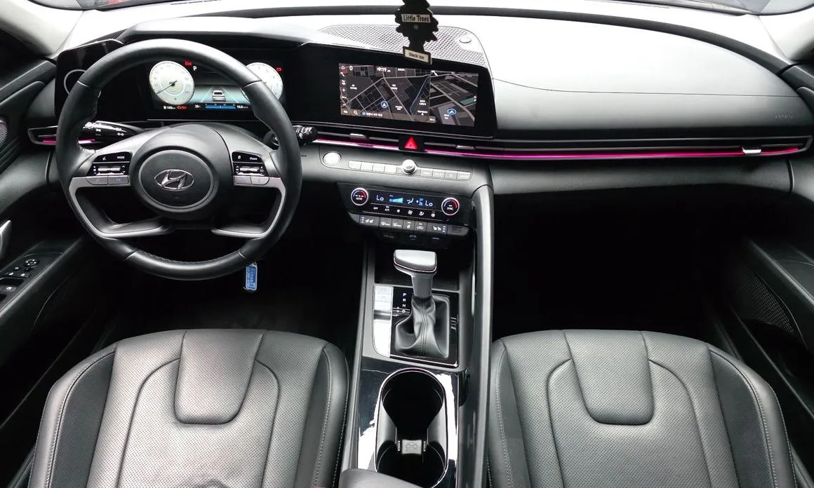 Hyundai AVANTE — фото 8