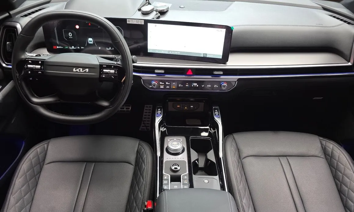 Kia Sorento — фото 9