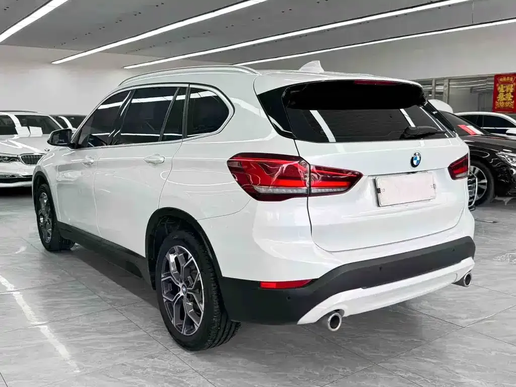 BMW X1 — фото 10
