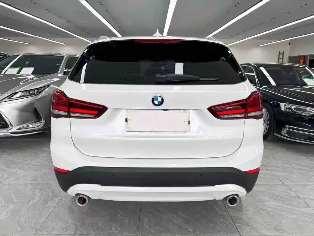 BMW X1 — фото 7