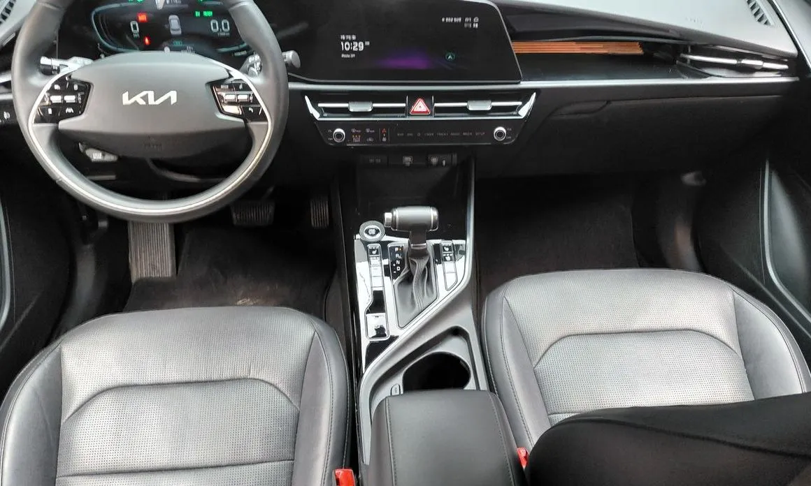 Kia Niro — фото 10