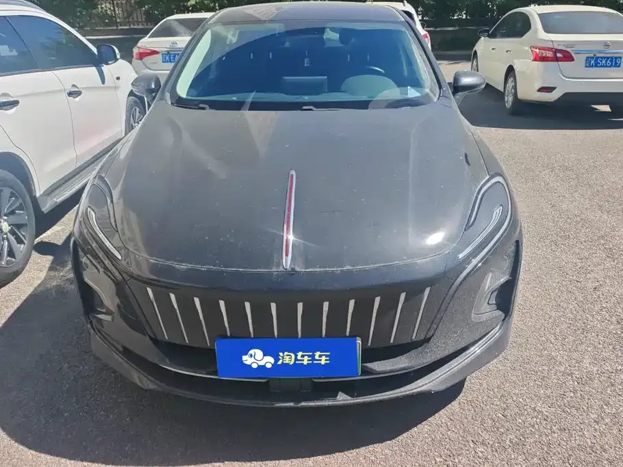 Hongqi E-QM5 — фото 3