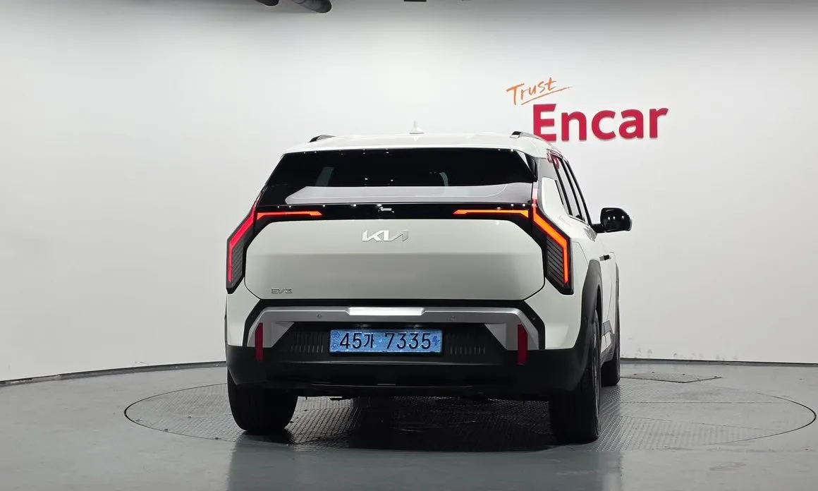 Kia EV3 — фото 2