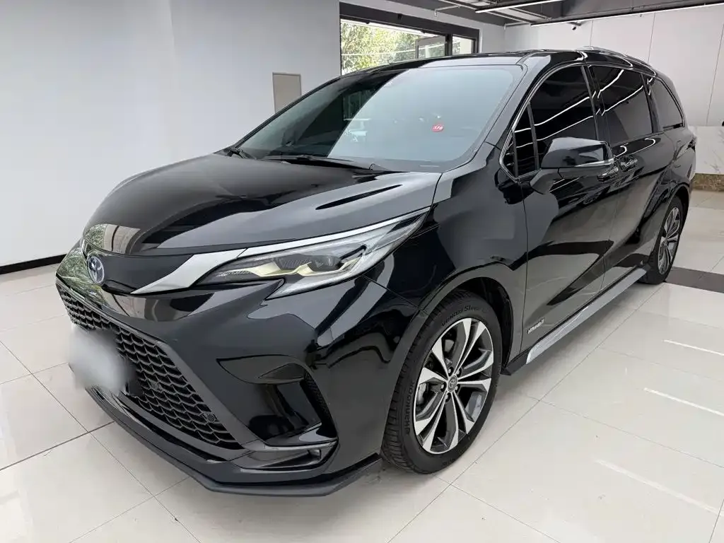 Toyota Granvia — фото 4