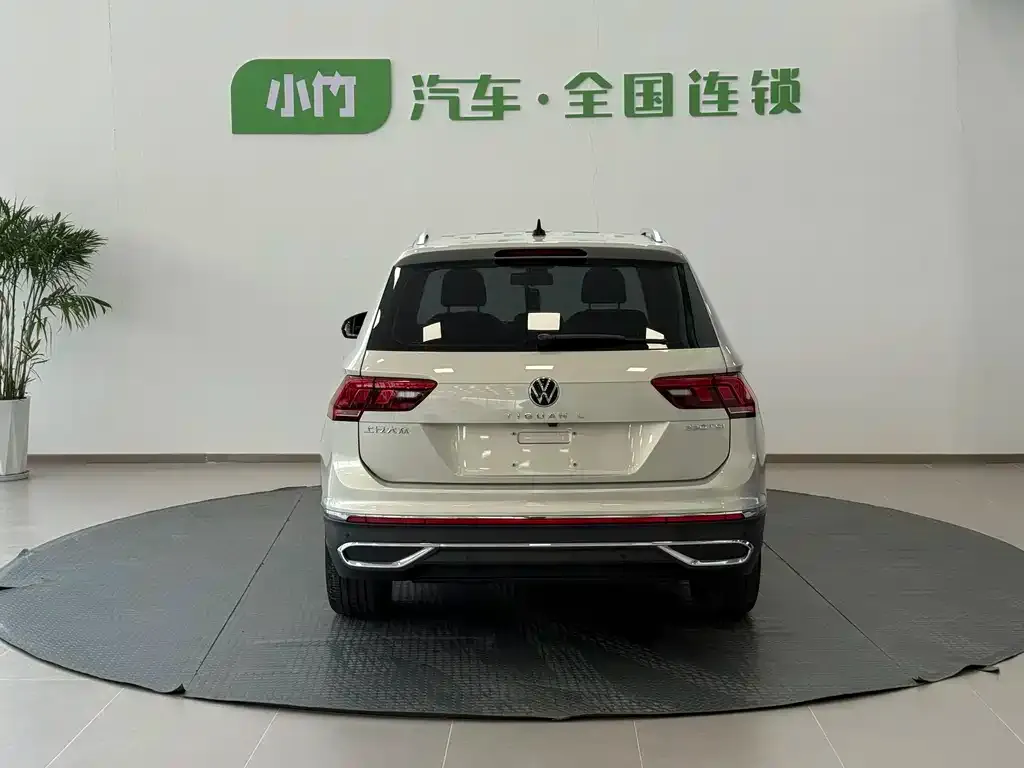 Volkswagen Tiguan L — фото 4
