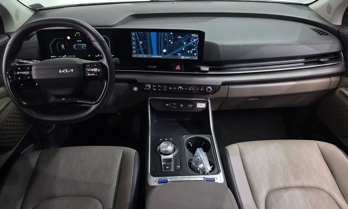 Kia Carnival — фото 10