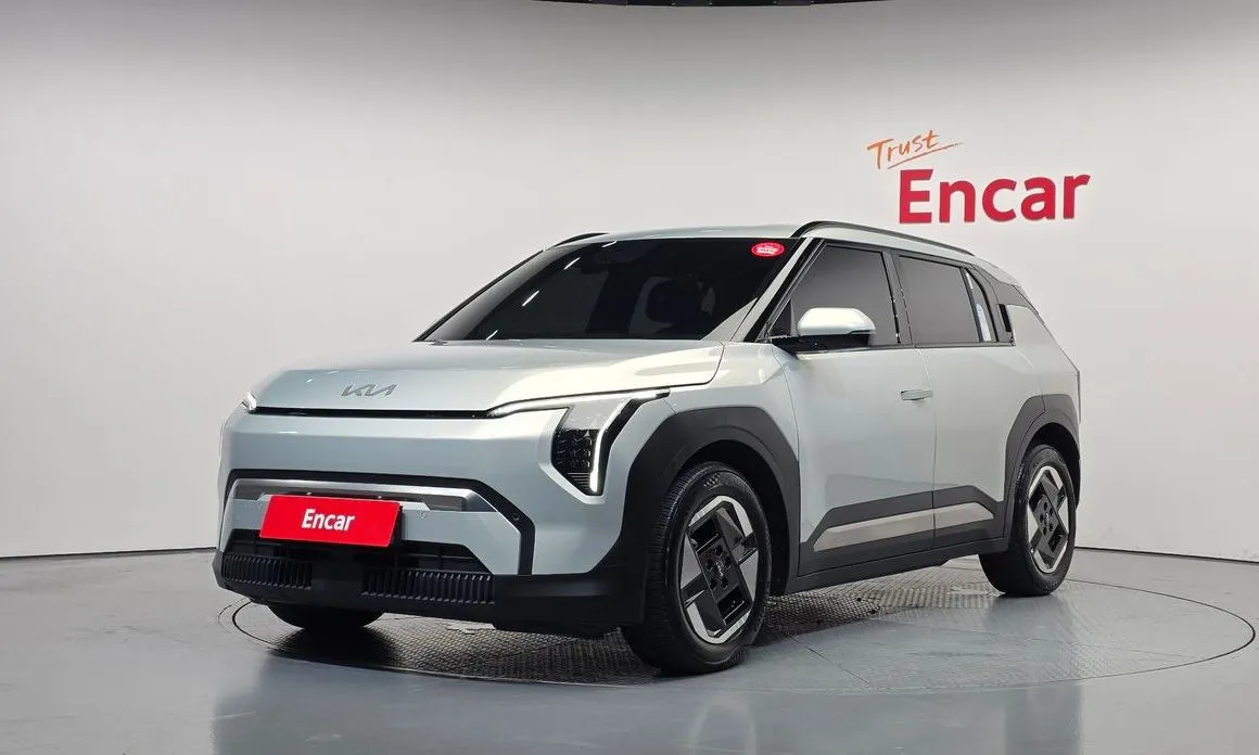Kia EV3 — фото 1