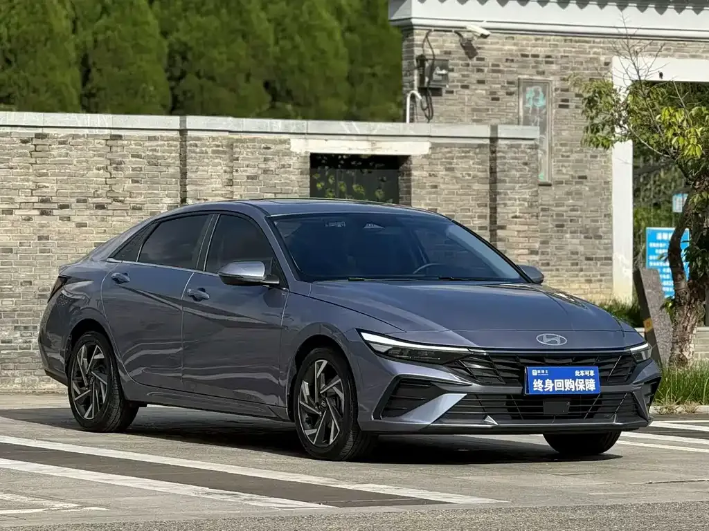 Hyundai Elantra — фото 4