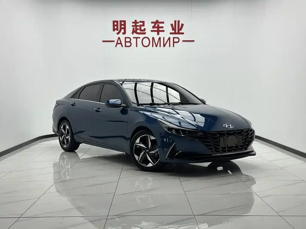 Hyundai Elantra — фото 3
