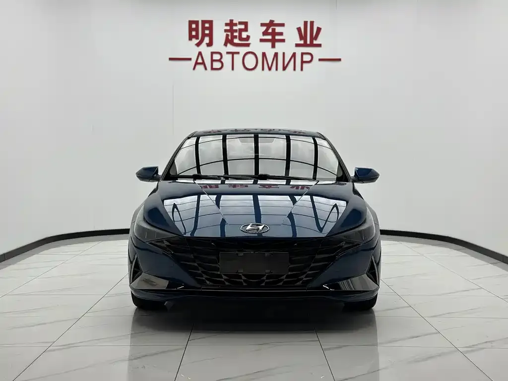 Hyundai Elantra — фото 2