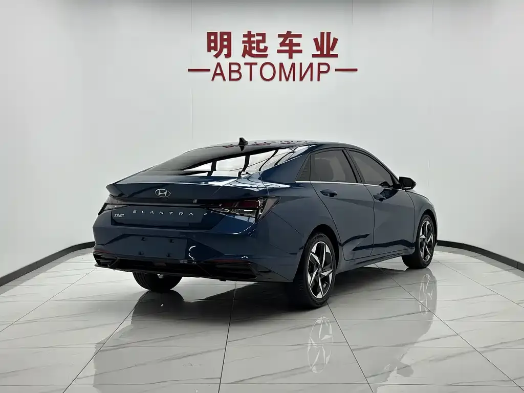 Hyundai Elantra — фото 9