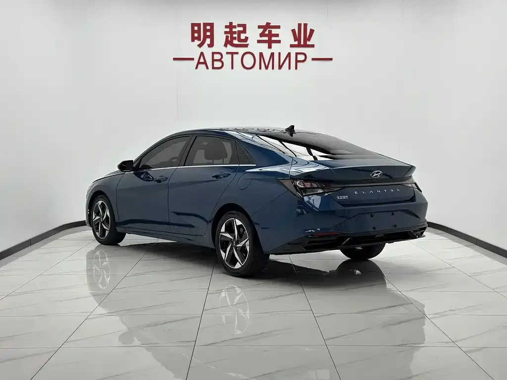 Hyundai Elantra — фото 6