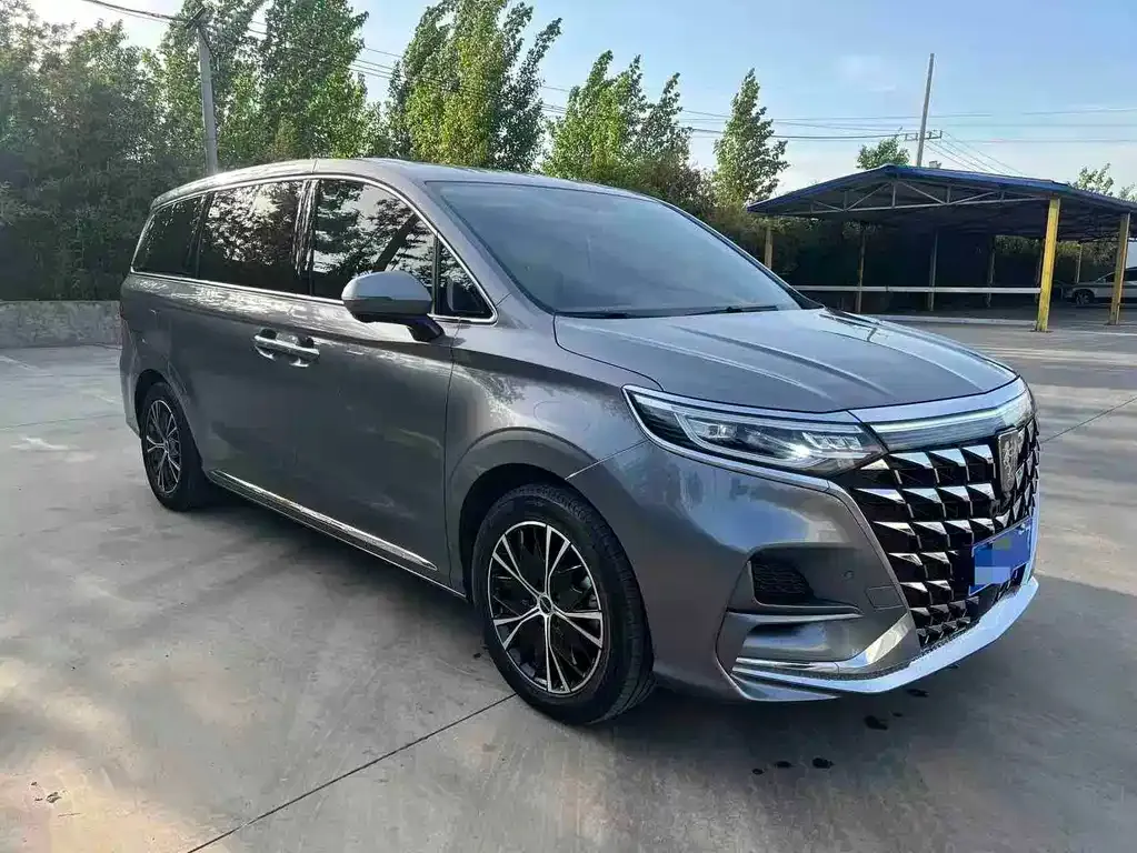 Roewe iMAX8 — фото 3
