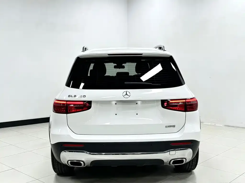 Mercedes-Benz GLB — фото 2