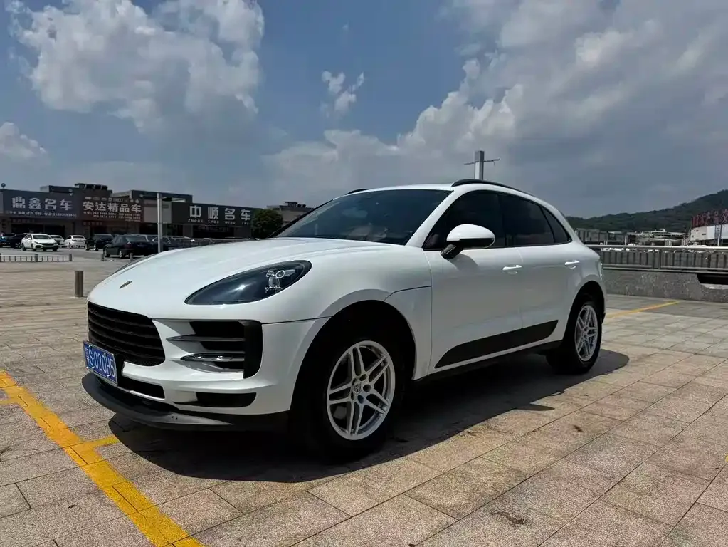 Porsche Macan — фото 1