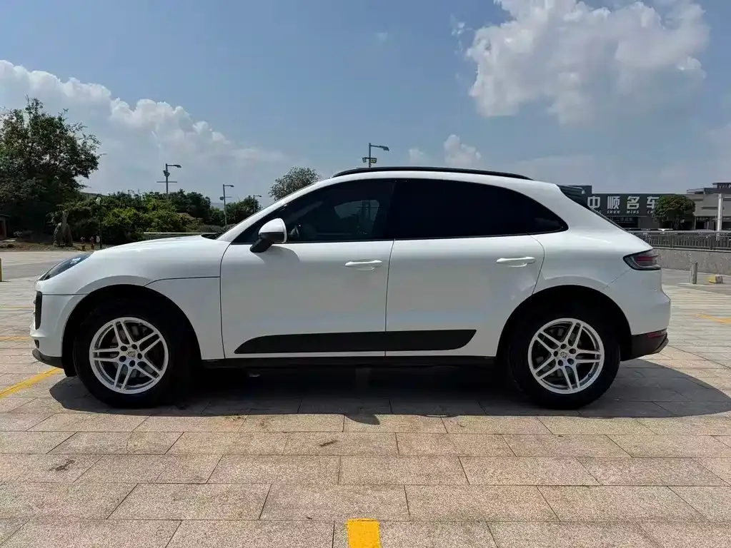 Porsche Macan — фото 5