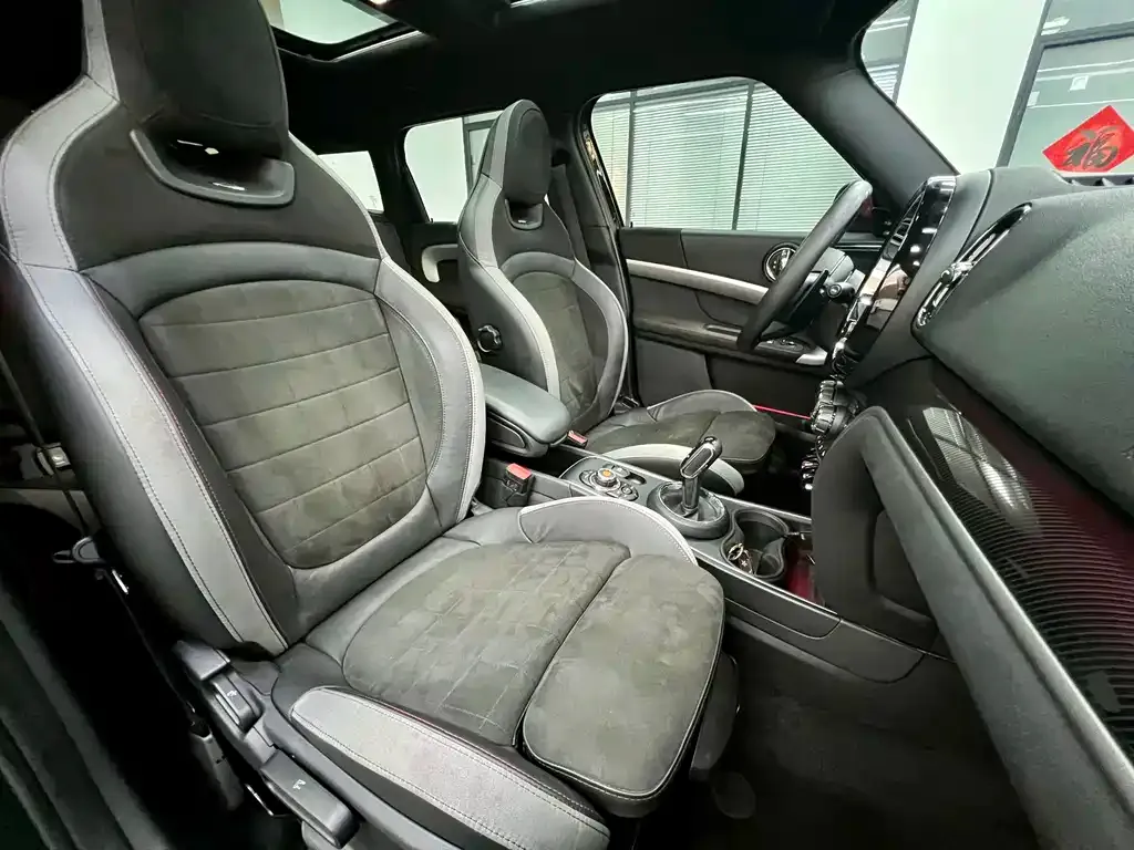 MINI Countryman JCW — фото 10