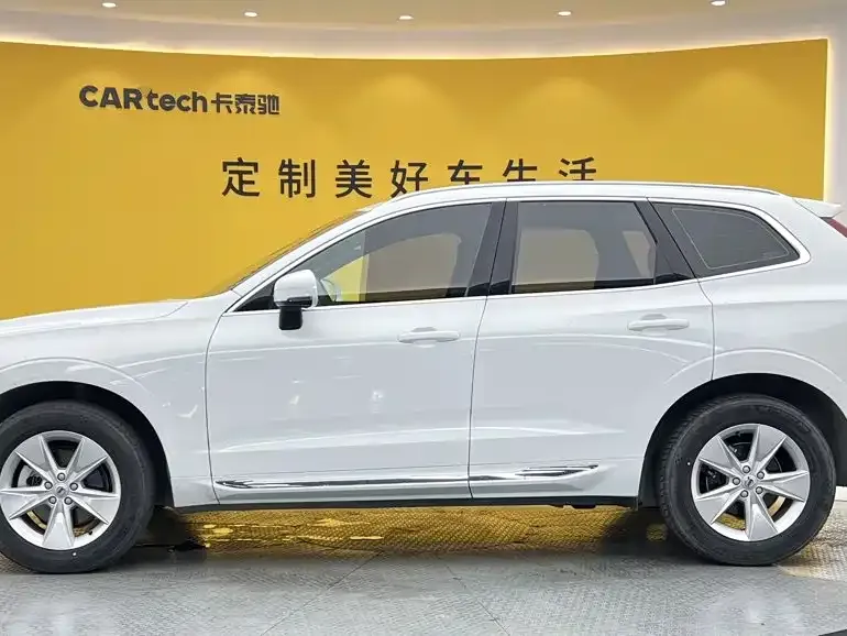 Volvo XC60 — фото 7