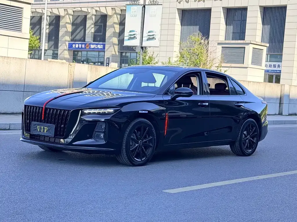 Hongqi H5 — фото 1