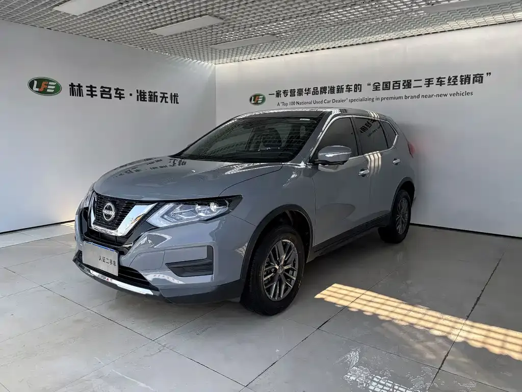 Nissan X-Trail — фото 1