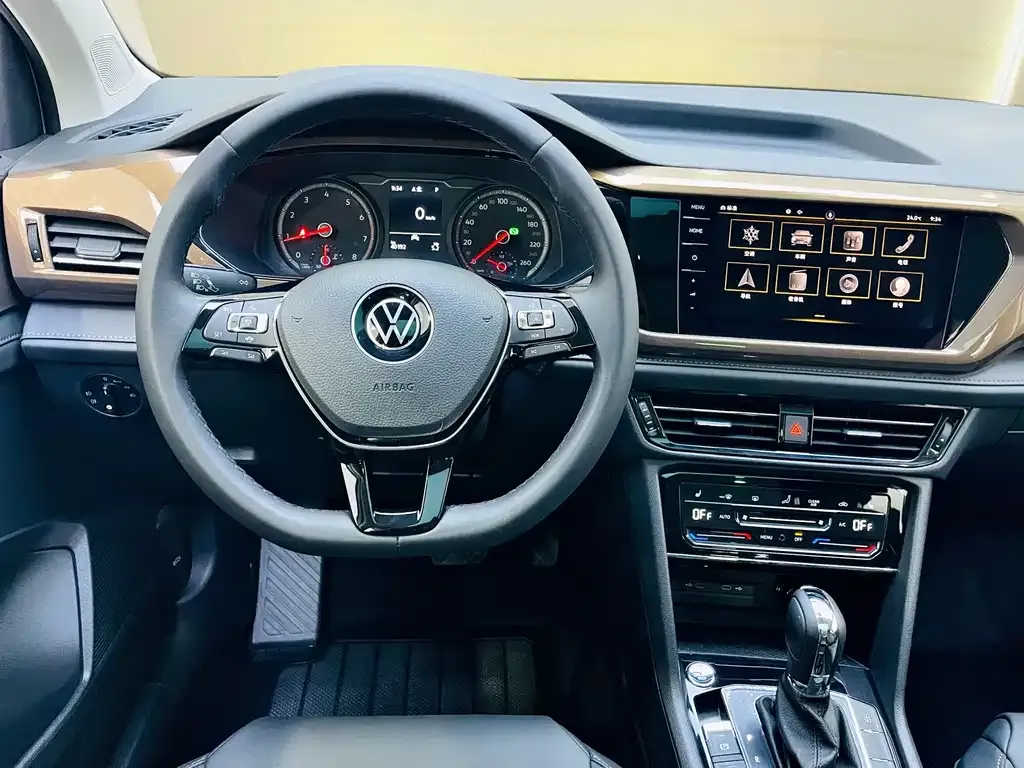 Volkswagen Tharu — фото 10
