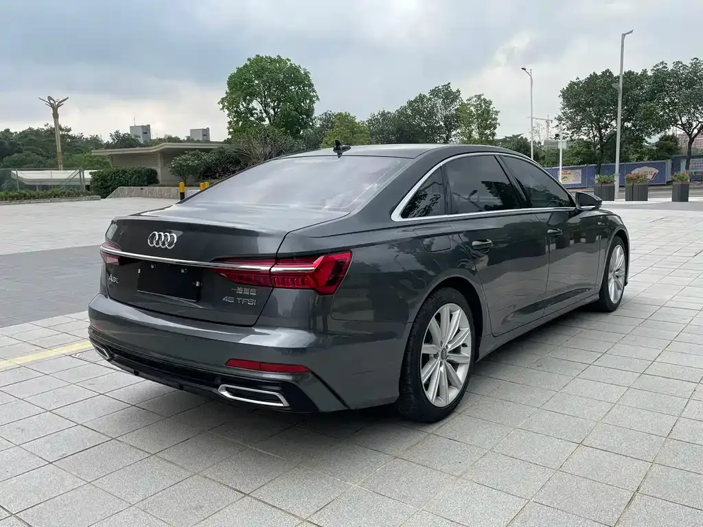 Audi A6L — фото 5